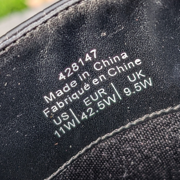 Sz 11 wide ankle booties - Picture 3 of 3